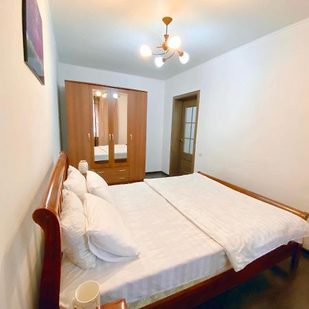 Comfortable Apartment, Samal 2 Almaty Exterior foto